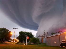 U.S. Tornadoes Form in Swarms