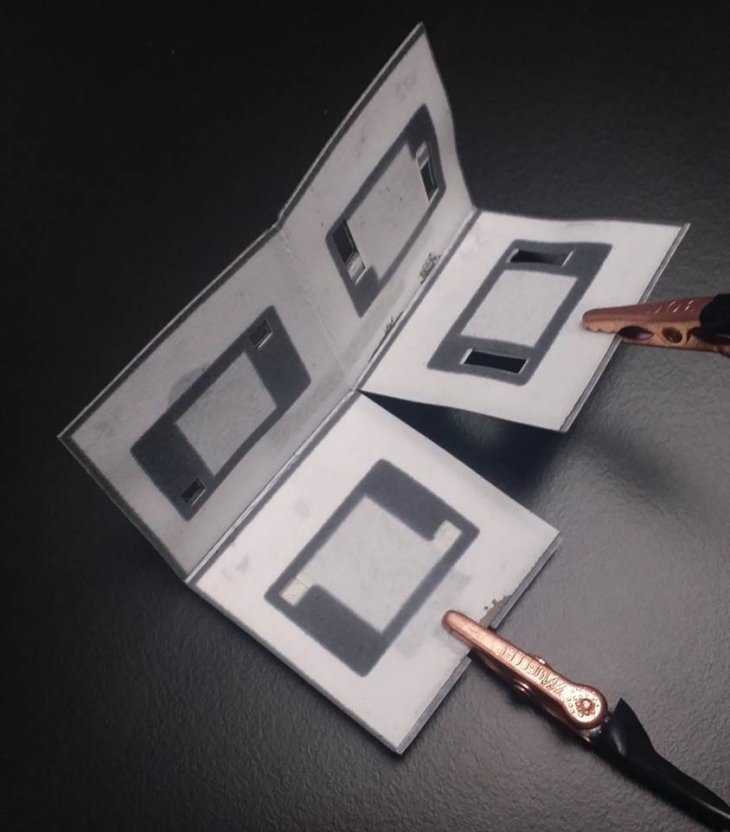 The foldable, five-cents battery powered by bacteria