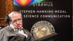 [:eu]”Por el bien de la humanidad”: Stephen Hawking pirde enviar astronautas a la Luna en esta década[:]