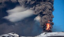 [:es]Why do volcanoes erupt?[:]
