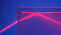 [:es]Photons pair up like superconducting electrons[:]