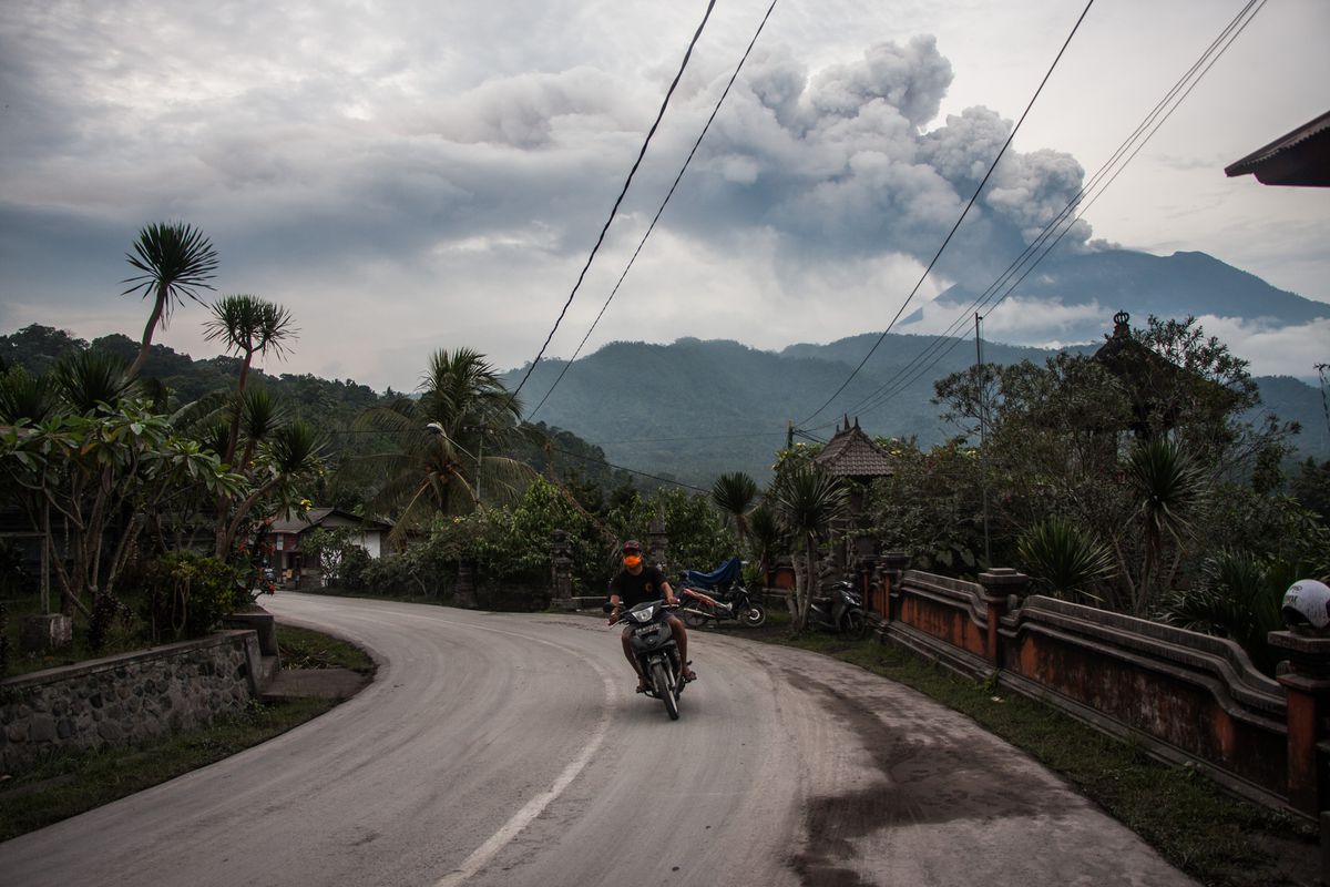 [:es]Bali’s fiery volcano could end up temporarily cooling the entire planet[:]