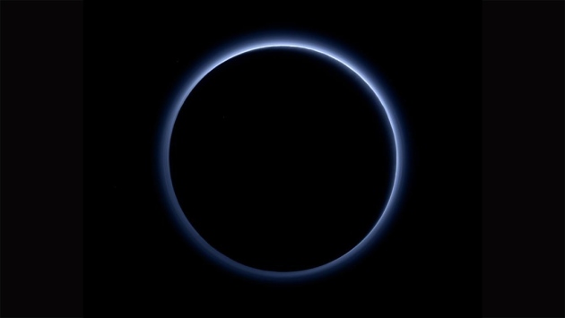 [:es]Hazy skies cool down Pluto[:]