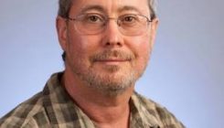 [:es]Ben Barres neurozientzialari iraultzailea hil da[:]