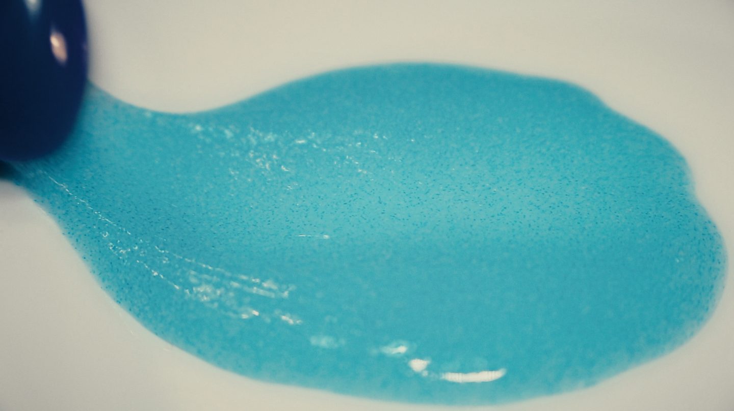 [:es]Reino Unido prohíbe los microplásticos… y es sólo el comienzo[:]