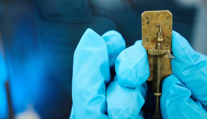 [:es]Leeuwenhoeken mikroskopio iraultzaileen sekretua argitu dute[:]