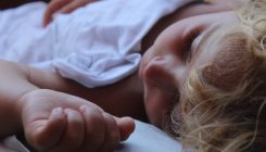 [:es]El cerebro pone en orden el almacén de recuerdos mientras dormimos[:]