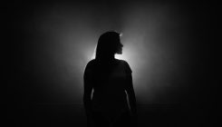 [:es]El #MeToo de la ciencia: “Me ha salido un bulto en los huevos. Tócalo, tócalo”[:]