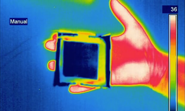 [:es]Scientists develop thermal camouflage that can fool infrared cameras [:]