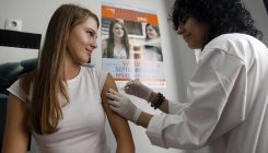 [:es]Una década de la vacuna contra el virus del papiloma humano: desmontando mitos[:]