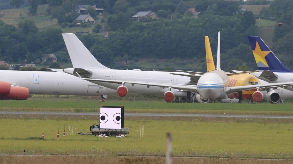 [:es]Una ilusión visual para alejar a las rapaces de los aeropuertos [:]