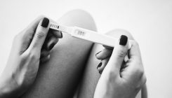 [:es]La curiosa historia de los test de embarazo: de los métodos egipcios al “palito” de las farmacias[:]