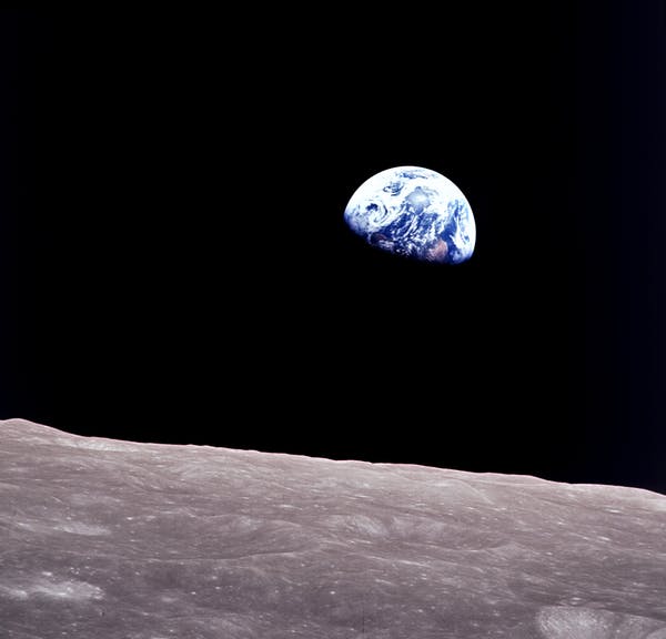 [:es]Salida de la Tierra: la foto que cambió el mundo cumple medio siglo [:]