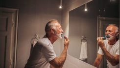 [:es]Gum disease–causing bacteria could spur Alzheimer’s[:]