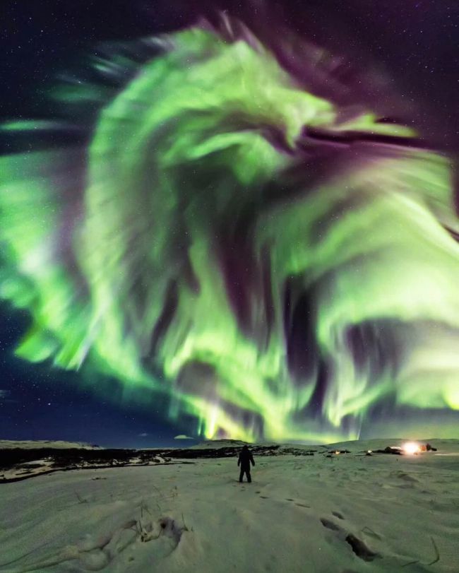 [:es]A ‘Dragon Aurora’ Appeared in the Sky Over Iceland, and NASA Is a Little Confused[:]