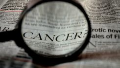 [:es]Escribir bien sobre cáncer o cómo ‘luchar’ contra la ‘larga enfermedad’ sin metáforas[:]