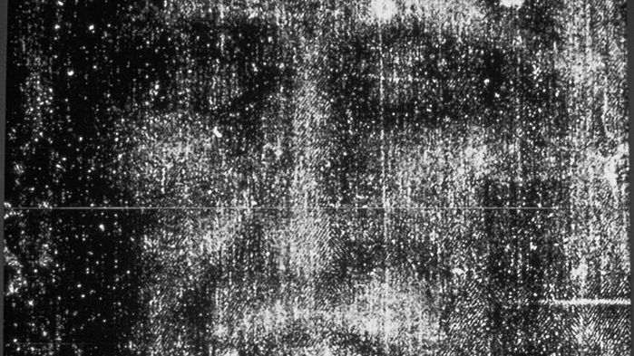 [:es]Researchers hung men on a cross and added blood in bid to prove Turin Shroud is real[:]