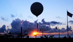 [:es]Cómo manipular el clima con ‘crowdfunding’ y un montón de globos[:]