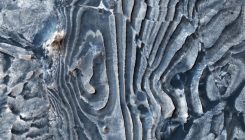 [:es] Mars could be habitable beneath a thin layer of gel[:]