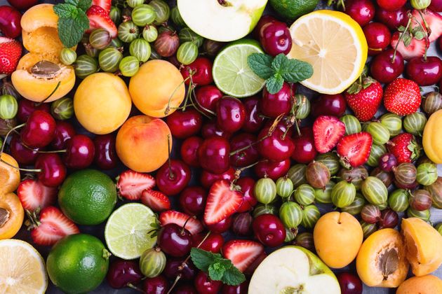 [:es] Mitos de las frutas para comer más sano este verano[:]