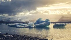 [:es]La fusión submarina de los glaciares está siendo más rápida de lo que creíamos[:]
