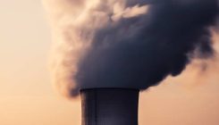 [:es]¿Por qué se apagan algunas centrales nucleares en las olas de calor extremas?[:]