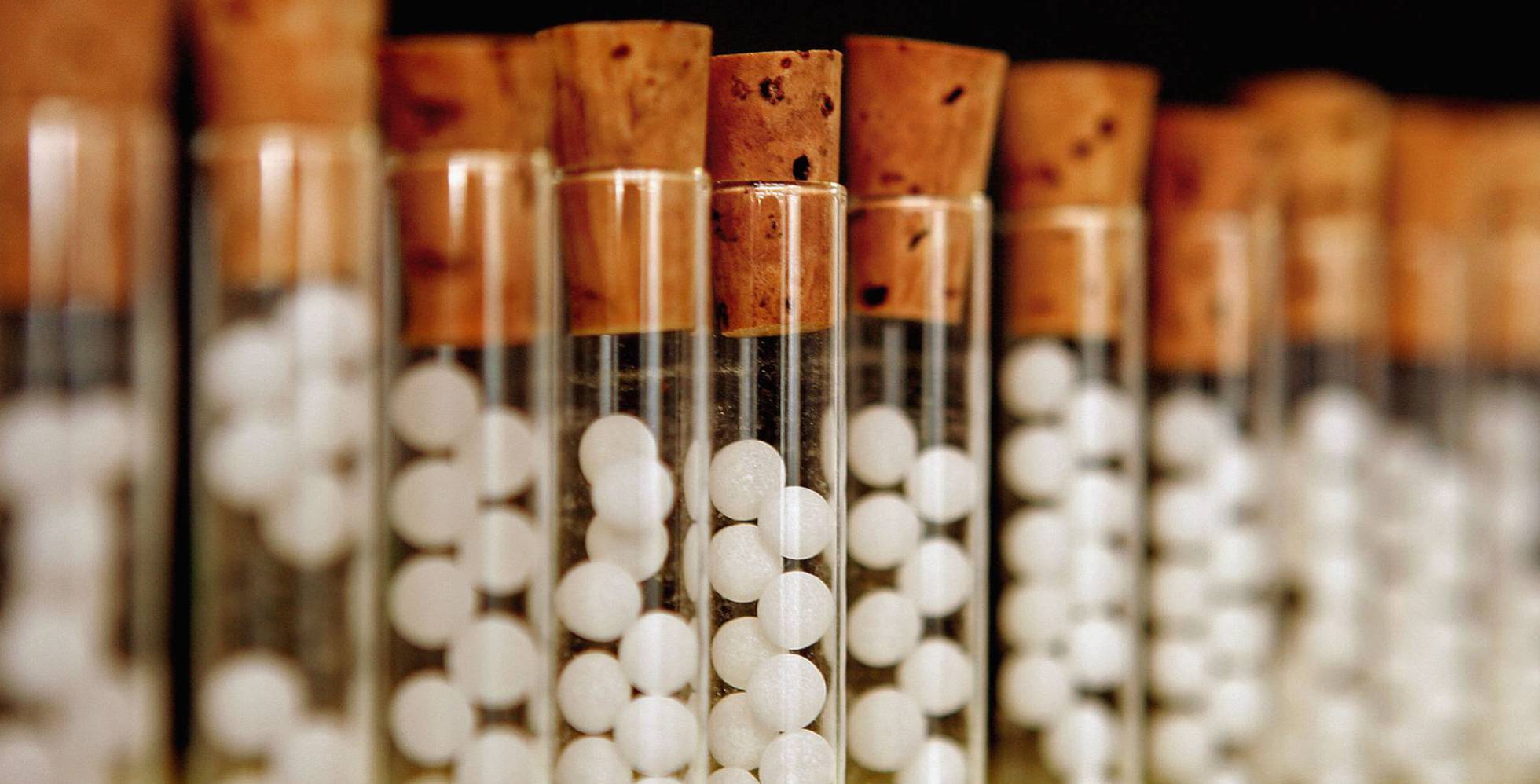 [:es]La RAE le quita a la homeopatía la capacidad de curar[:]