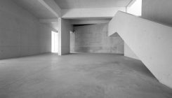 [:es] Concrete, clean thyself[:]