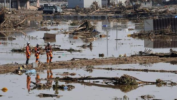 [:es]Un extraño «bamboleo» precedió a los devastadores terremotos de Japón y Chile[:]