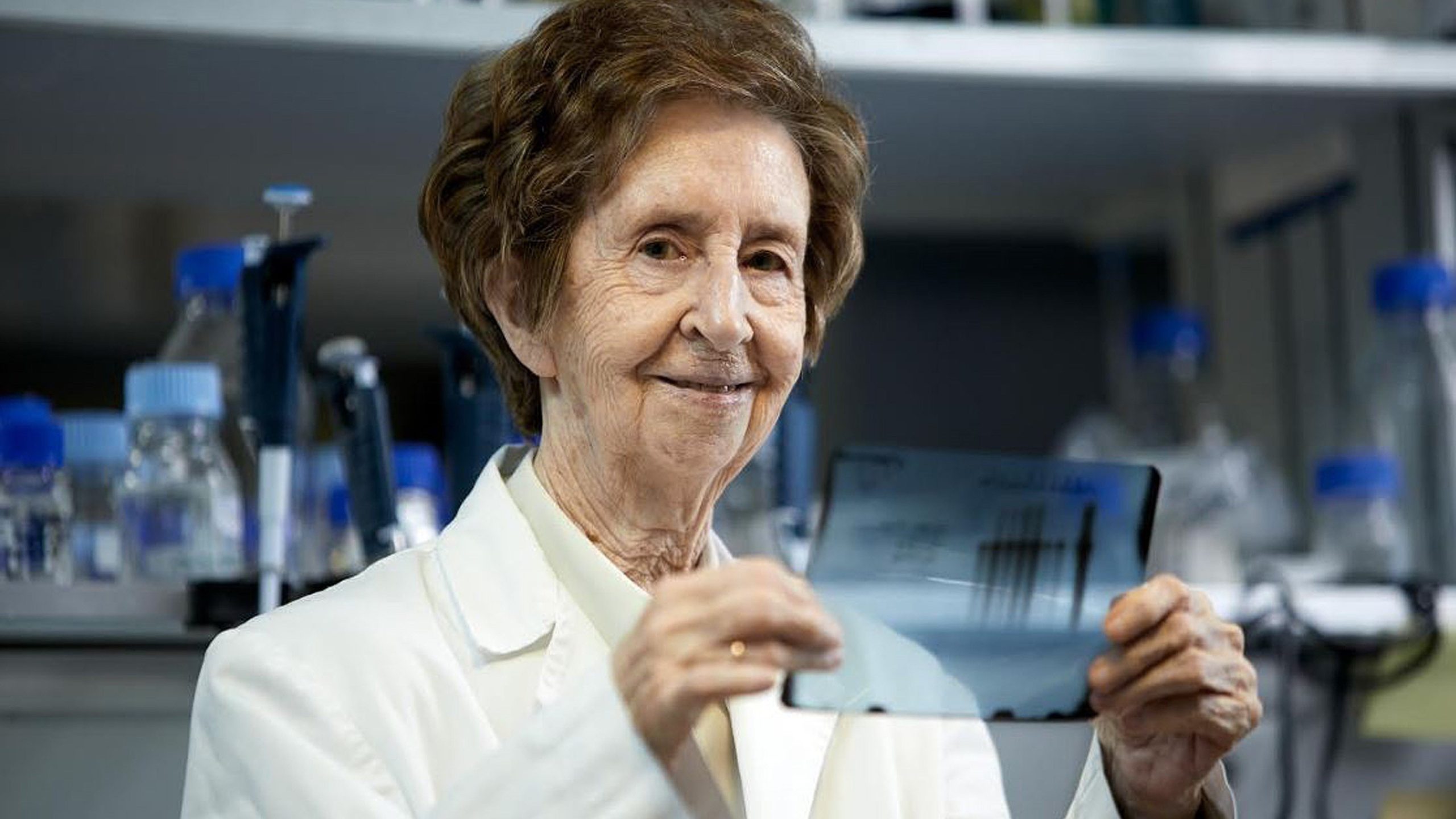 [:es] Margarita Salas, la investigación básica y el coronavirus[:]