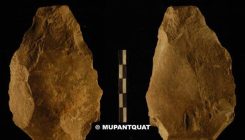 [:es]El hacha más antigua de toda Europa tiene 772.000 mil años y está en esta cueva de Murcia[:]