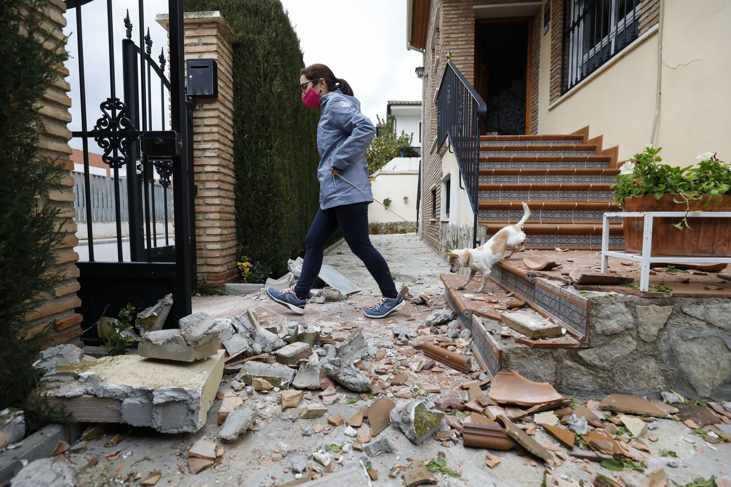 [:es]El acercamiento entre África y Europa, hasta cinco milímetros al año, causa el enjambre de terremotos que sufre Granada[:]