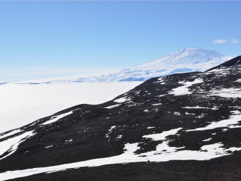 [:es] Antarctic Lava Yields Clues to Earth’s Past Magnetic Field [:]