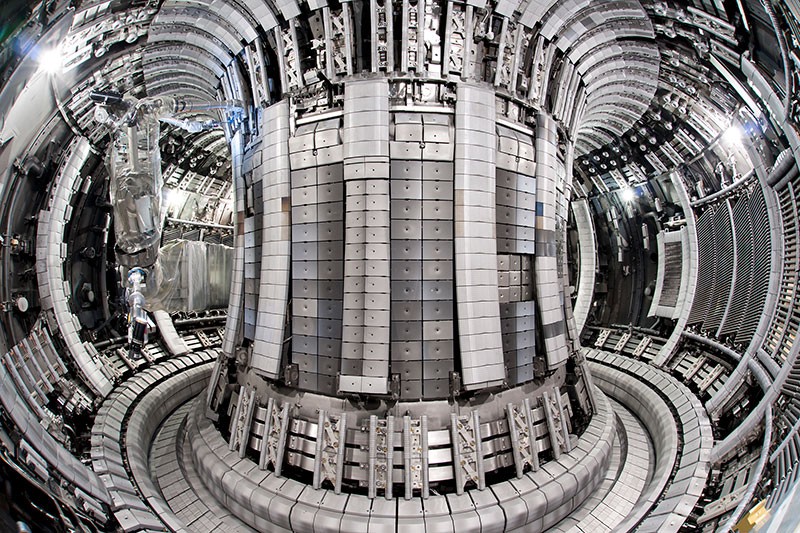 [:es]Nuclear-fusion reactor smashes energy record[:]