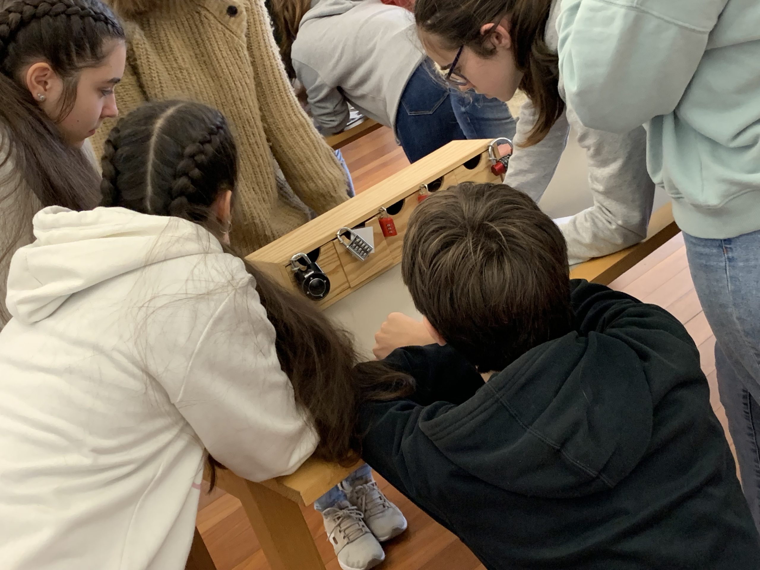 Más de 400 estudiantes participan en los talleres matemáticos organizados con motivo del Día de Pi
